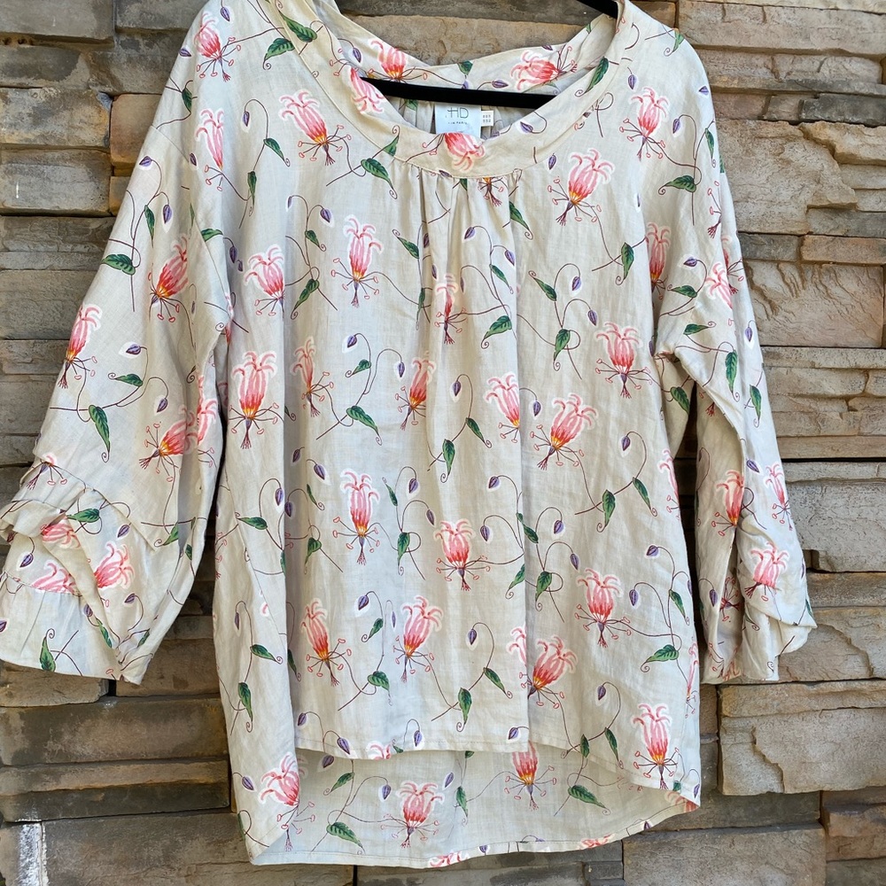 Anthropologie HD in Paris Peasant Top